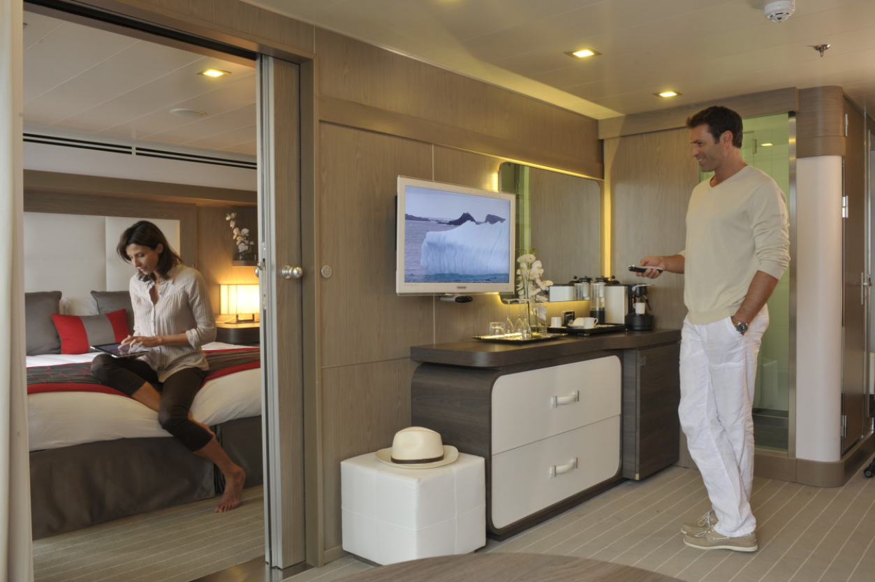 PONANT Yacht Club L'Austral Prestige Suite 1.png